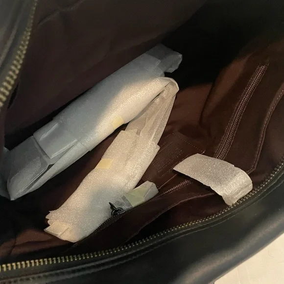 NWT Authentic COACH Trekker Weekender Carryall Travel Bag 🧳. - Picture 7 of 8